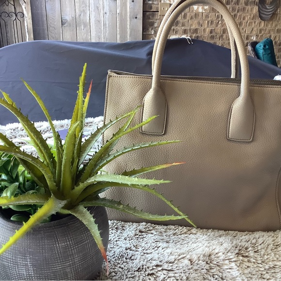 Prada Vitello Daino Gray Leather Satchel - Picture 4 of 15